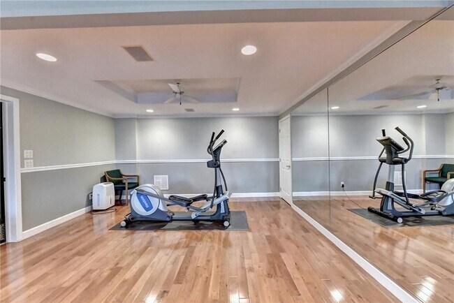 Building Photo - 645 Falls Bay Ct