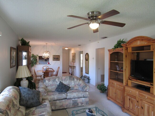Building Photo - 55+ Vista St. Lucie Community!