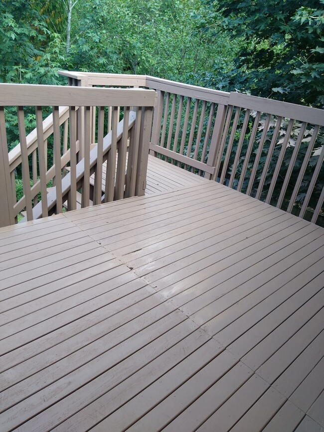 Deck - 7905 Crown Ridge Blvd