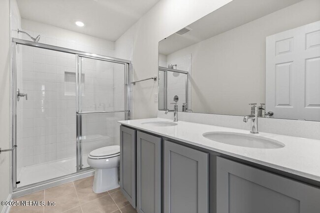 Building Photo - 125 Beach Palm Ct