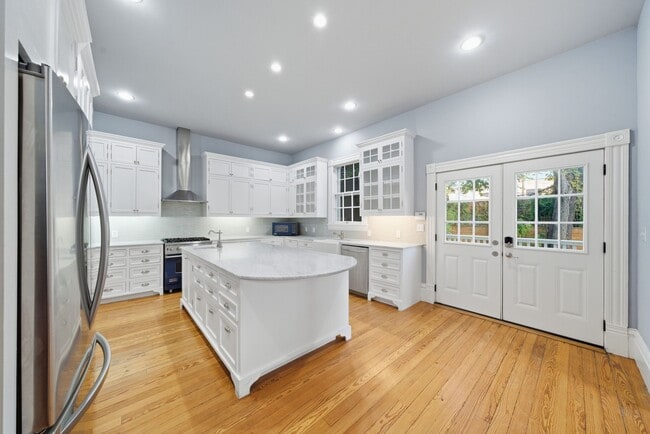 Building Photo - 1818 Decatur St