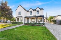 Building Photo - 4901 E Amelia Ave