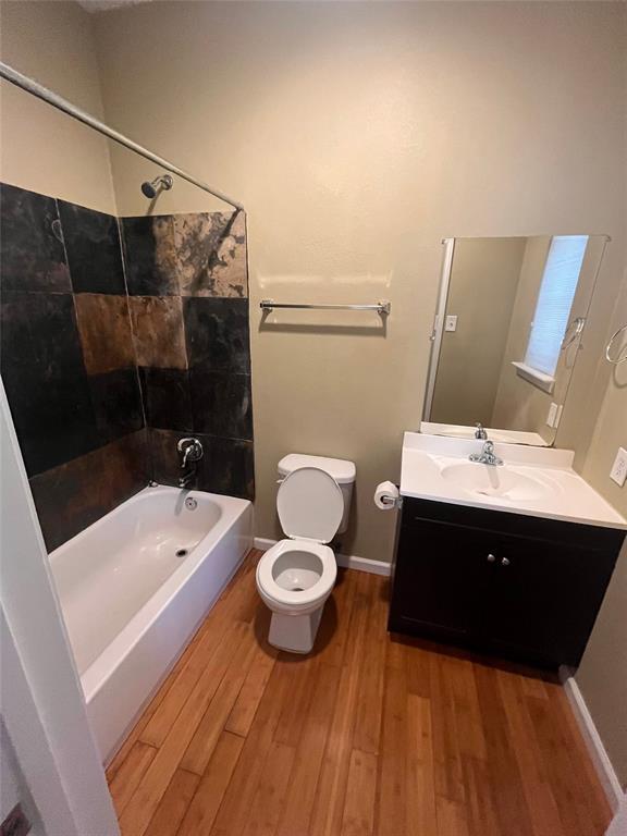 Building Photo - 1038 E 43rd St