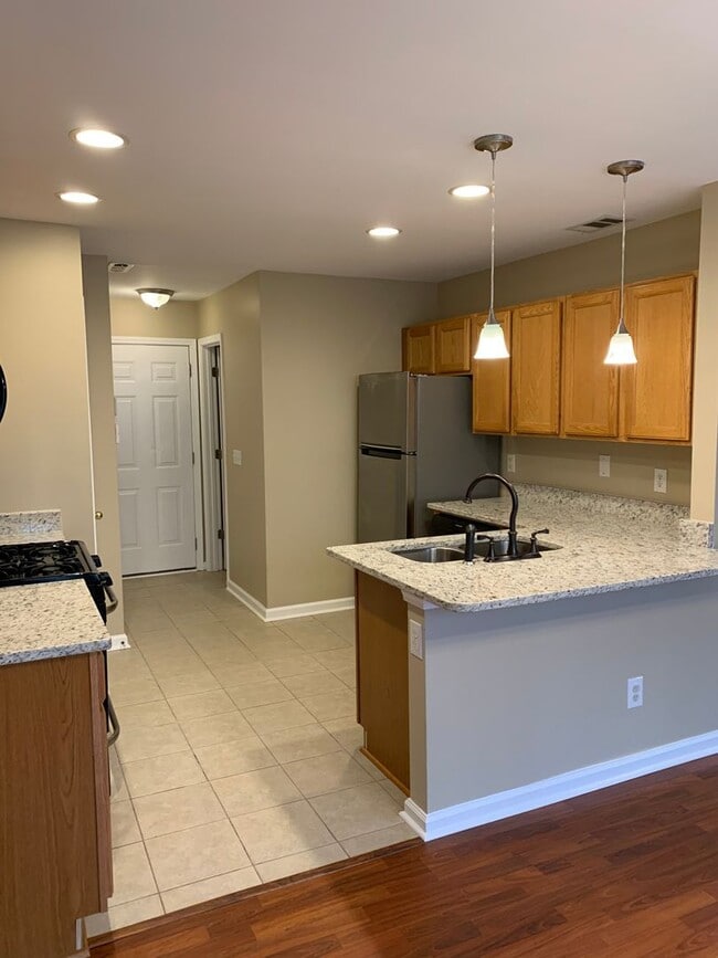 Building Photo - Charming 3BR/2.5BA Cul-de-Sac Home in Sought-After Avensong Community!