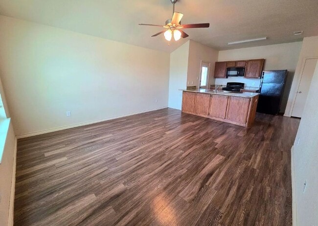 Building Photo - 3315 Stonewall Dr