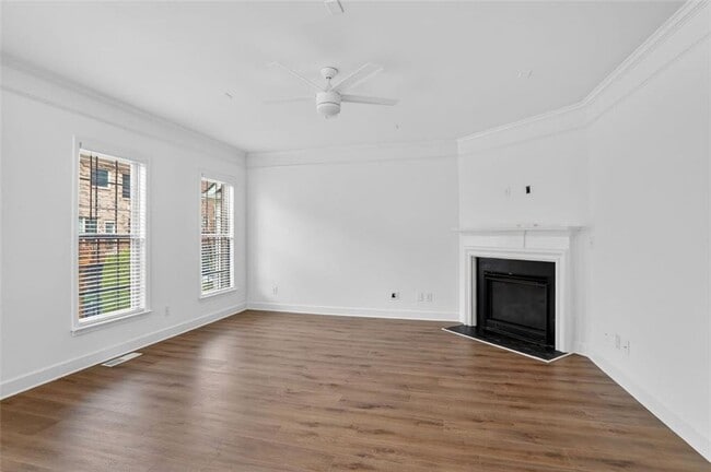 Building Photo - 3267 Ferncliff Ln