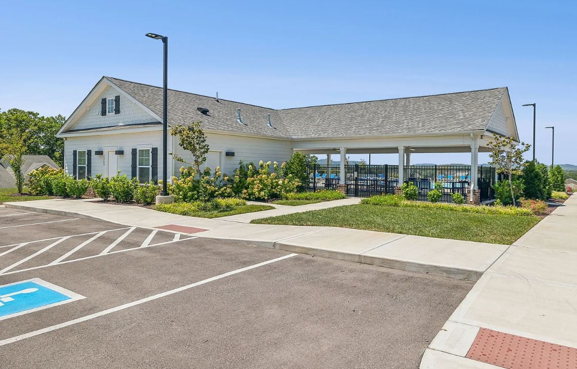 Building Photo - 2097 Orangery Dr