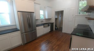 Building Photo - 411 W Mistletoe Ave