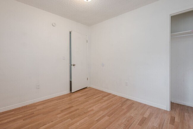 Building Photo - 209 N Mississippi St