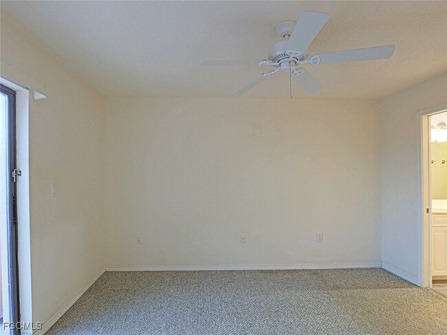 Building Photo - 5264 Cedarbend Dr