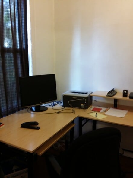 Building Photo - 231 Columbus Pl