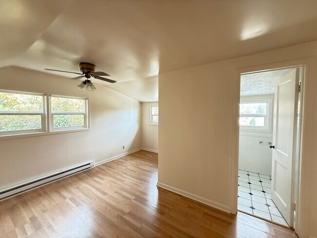 Building Photo - Great South Hills Location