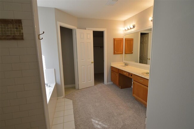 Building Photo - 11322 Rocky Mill Dr