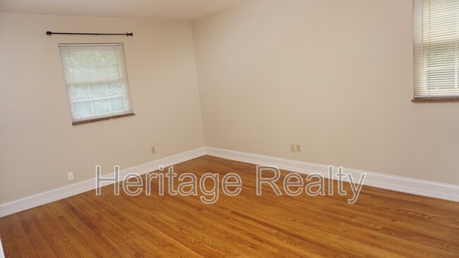 Building Photo - 529 Bardon Rd NW