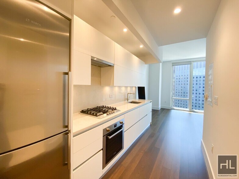 Building Photo - East 44th Street