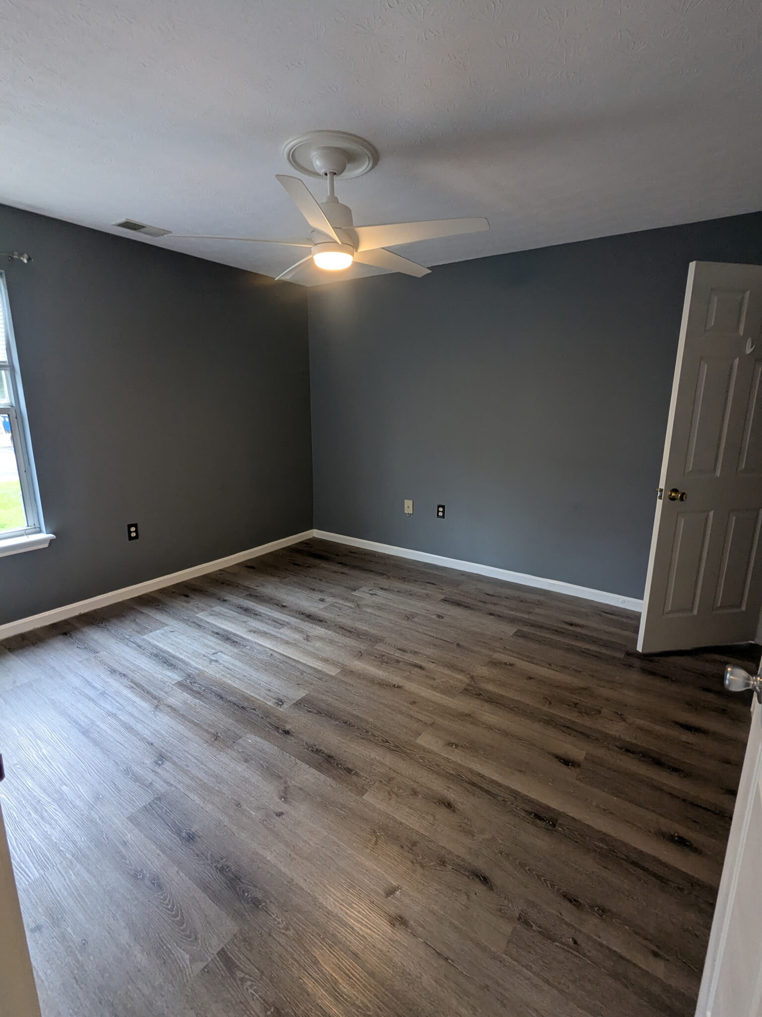 Building Photo - 818 Rubel Ave