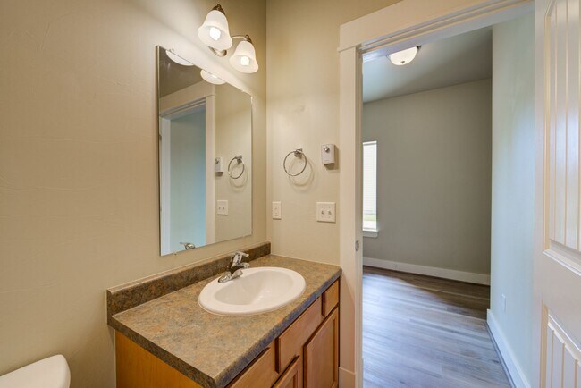 Building Photo - Very Clean Single-Family Home For Rent IN VALLEY WEST BOZEMAN