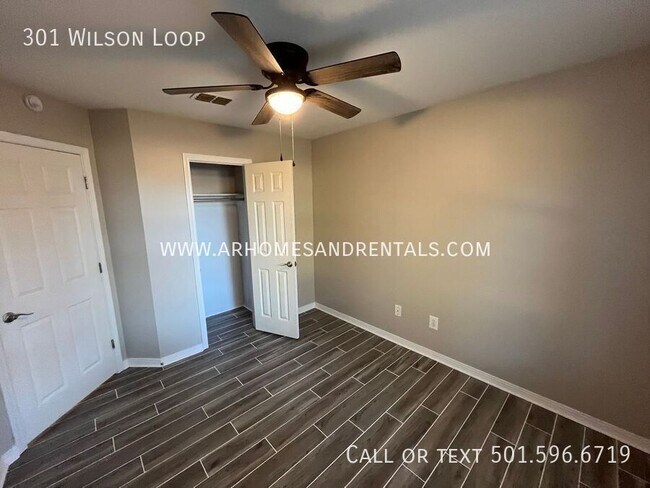 Building Photo - 301 Wilson Loop