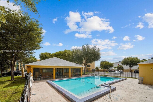 Building Photo - 11800 SW 18th St