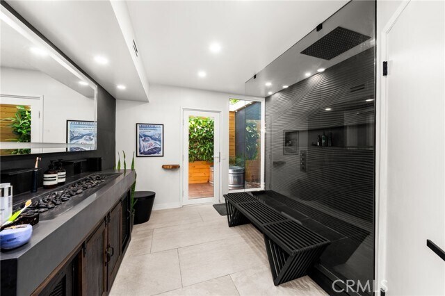 Building Photo - 4781 Galendo St