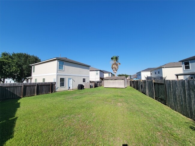 Building Photo - 18235 Valebluff Ln