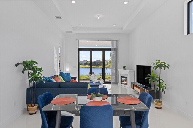 Building Photo - 4823 St Armands Way