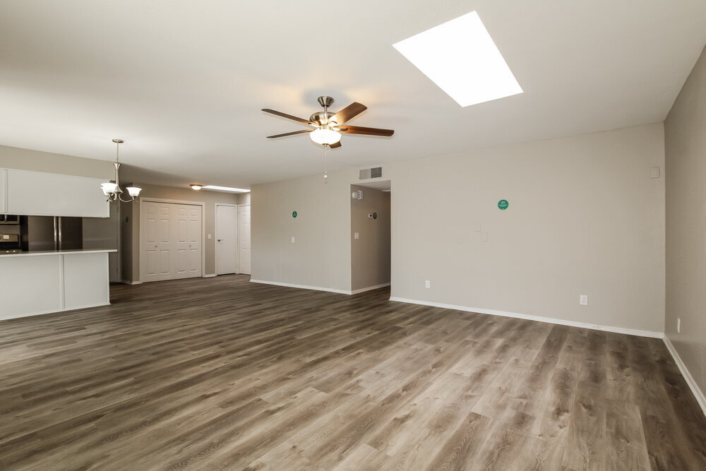 Building Photo - 1815 W Wikieup Ln