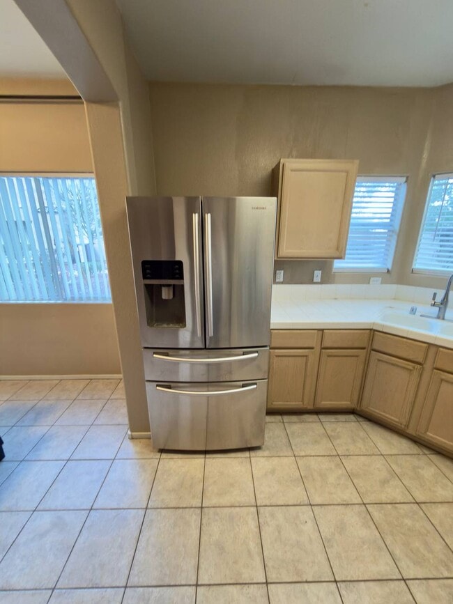 Building Photo - 2152 Jasper Bluff St