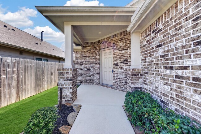 Building Photo - 8811 Trenton Landing Ln