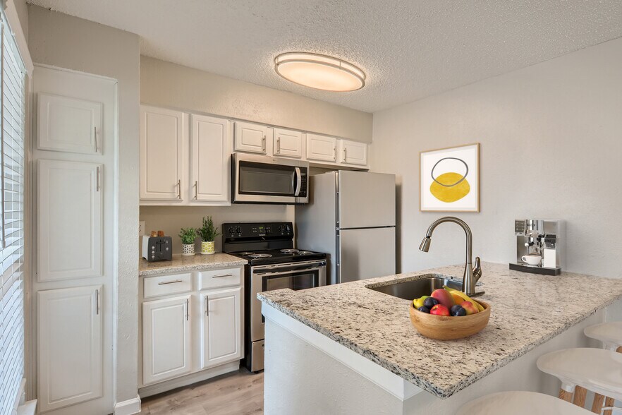 The Lydian 2821 Townbluff Dr Plano TX 75075 Apartment Finder