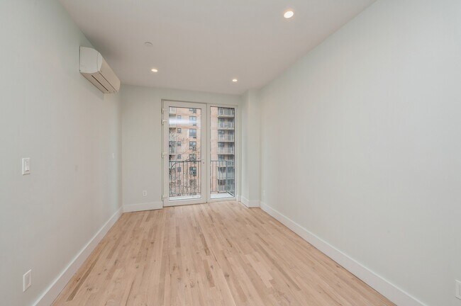 Building Photo - 3013 Barker Ave