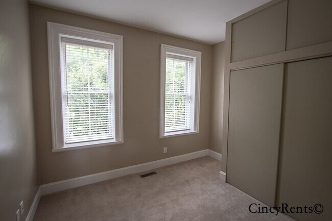 Building Photo - 61 Mulberry St