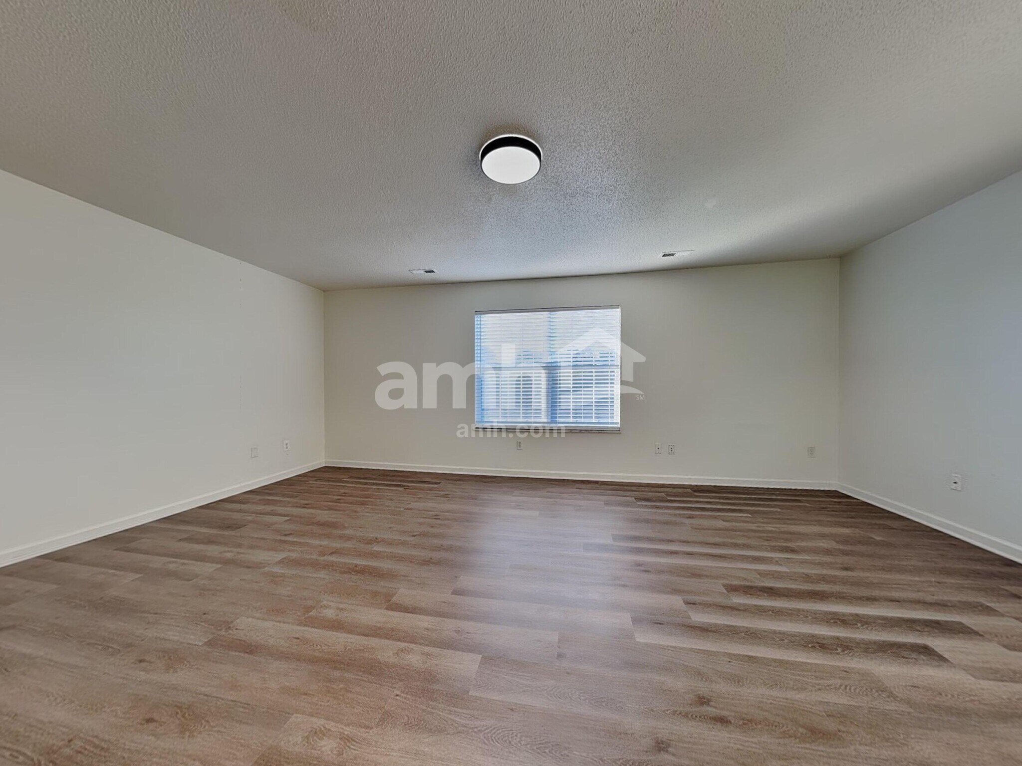Building Photo - 7525 Saddlebrooke Dr