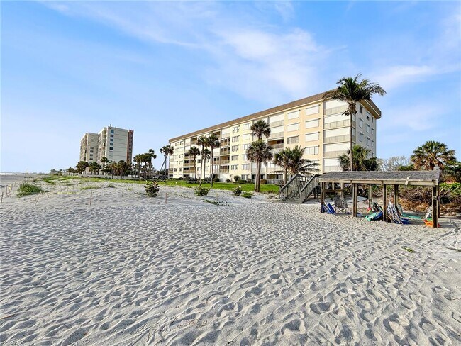 Building Photo - 4325 Gulf of Mexico Dr