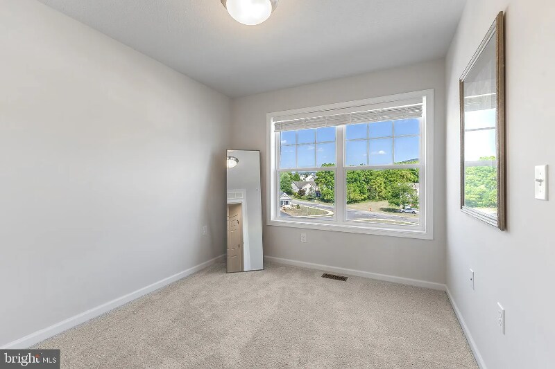 Building Photo - 116 Highpoint Park Dr