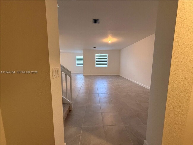 Building Photo - 2954 SE 23rd Ave