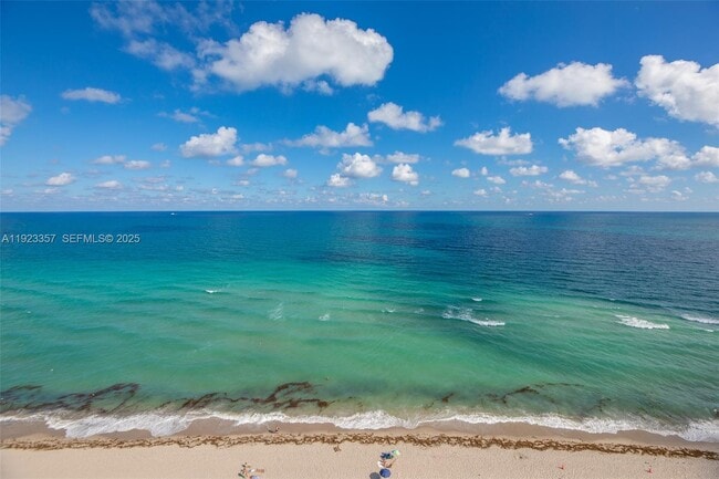 Building Photo - 3725 S Ocean Dr