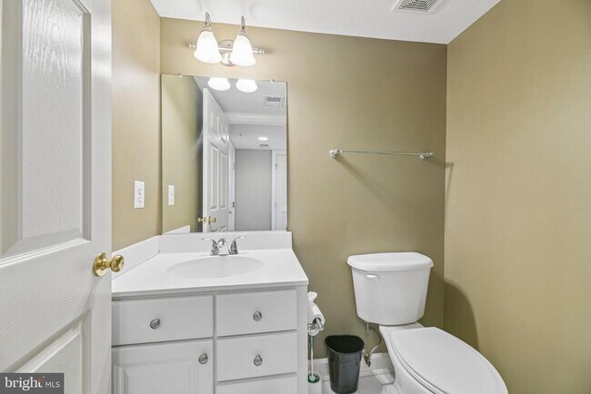 Building Photo - 7979 Vigne Ct