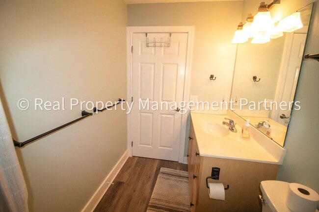 Building Photo - Spacious 3BR Townhome in Lowell | Nature Views & Maintenance-Free Living