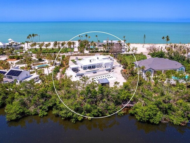 Building Photo - 7647 Sanderling Rd