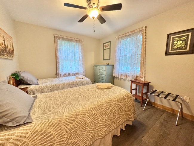 Building Photo - 5 Bracken Ln