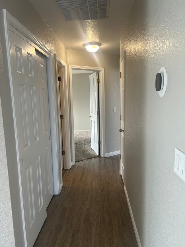 Building Photo - 1808 Rock Ct