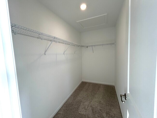 Building Photo - 612 Cassia Ct