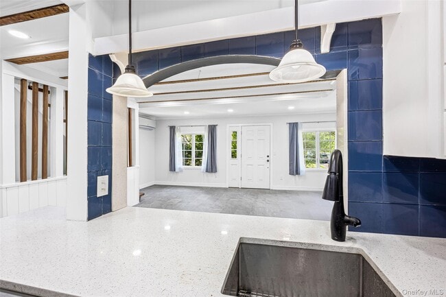 Building Photo - 143 Rocky Point Landing Rd