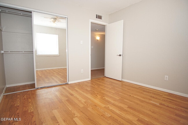 Building Photo - 2348 Mermaid Dr