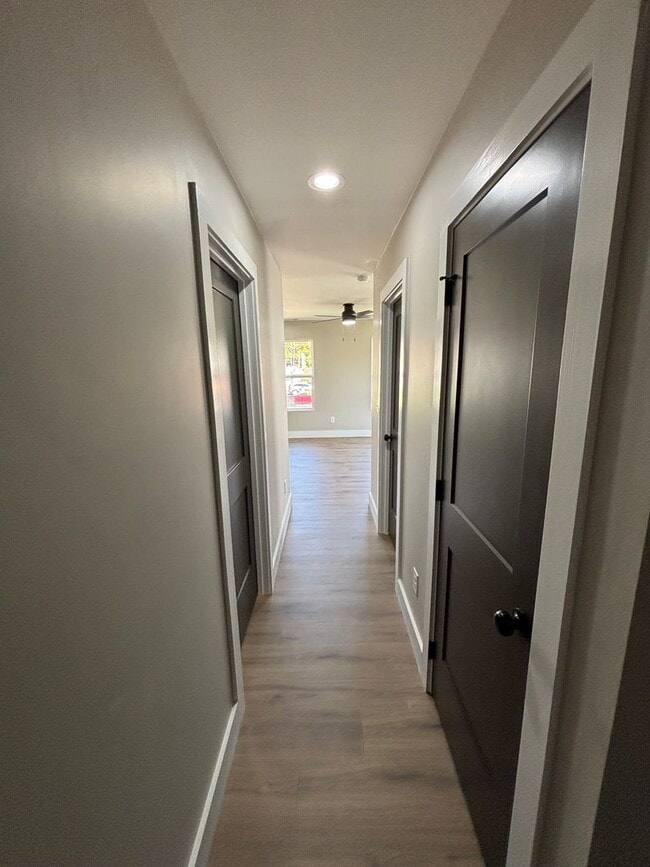 Building Photo - 3131 Linden Ave