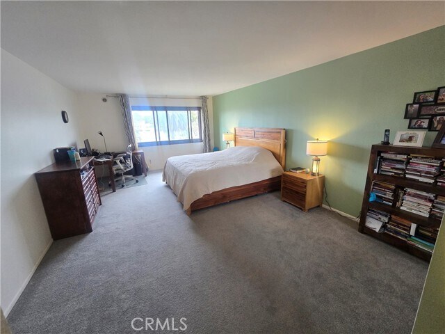Building Photo - 8828 Pershing Dr