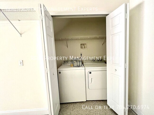 Building Photo - 729 Grandin Rd