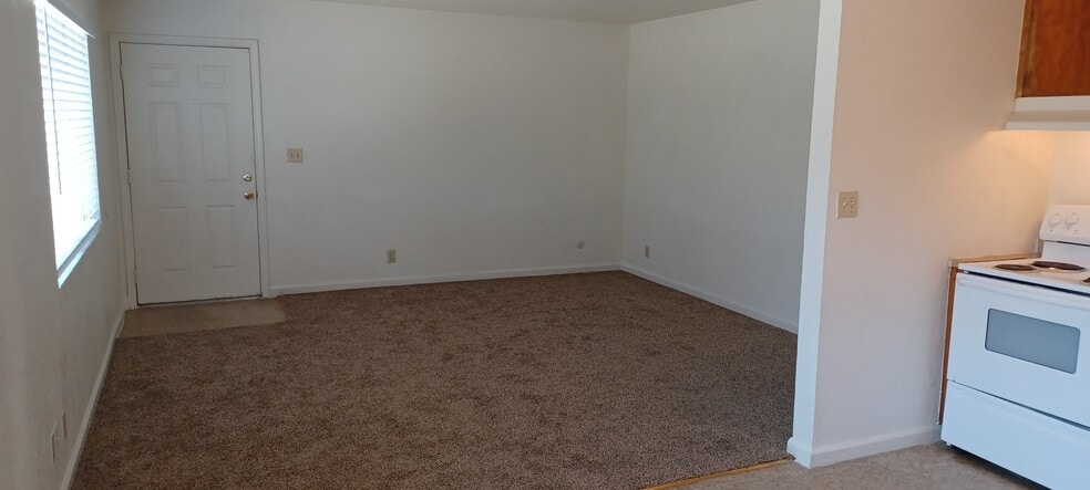 Building Photo - 218 W Dakota Ave