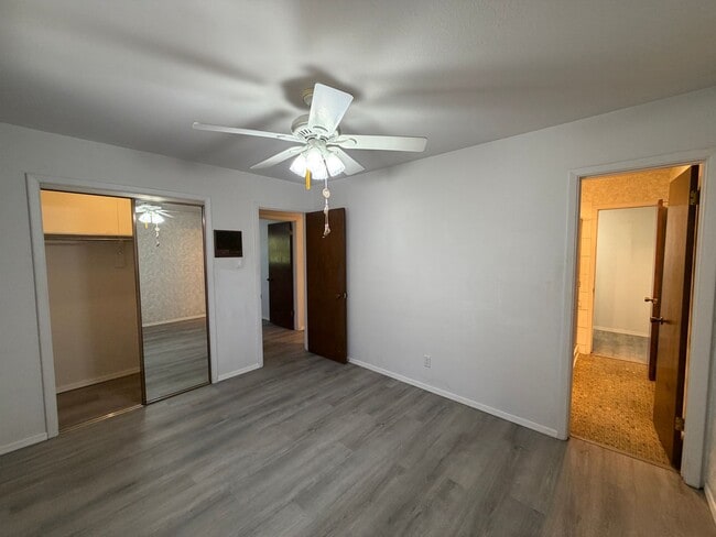 Building Photo - 2,800Sq Foot, 5 Bedroom Single Story Home Available Near Eubank Blvd NE & Copper Ave NE!